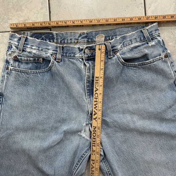 Vtg Levis 550 Jeans Relaxed Fit Thrashed Denim Men’s 40x30 (Fits 36x29) 2002 Y2K - Picture 8 of 10